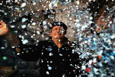 La storia di Vincenzo, l'ultimo "coriandolaio" di Putignano: �Senza loro che Carnevale �?�